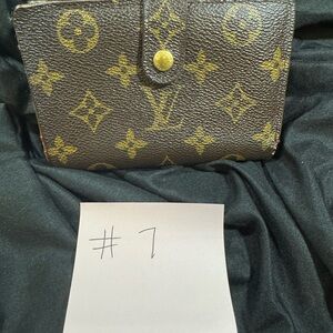 Louis Vuitton Monogram Kiss Lock Wallet
